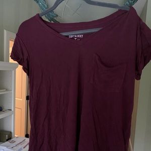 BURGUNDY AMERICAN EAGLE SOFT AND SEXY TSHIRT
